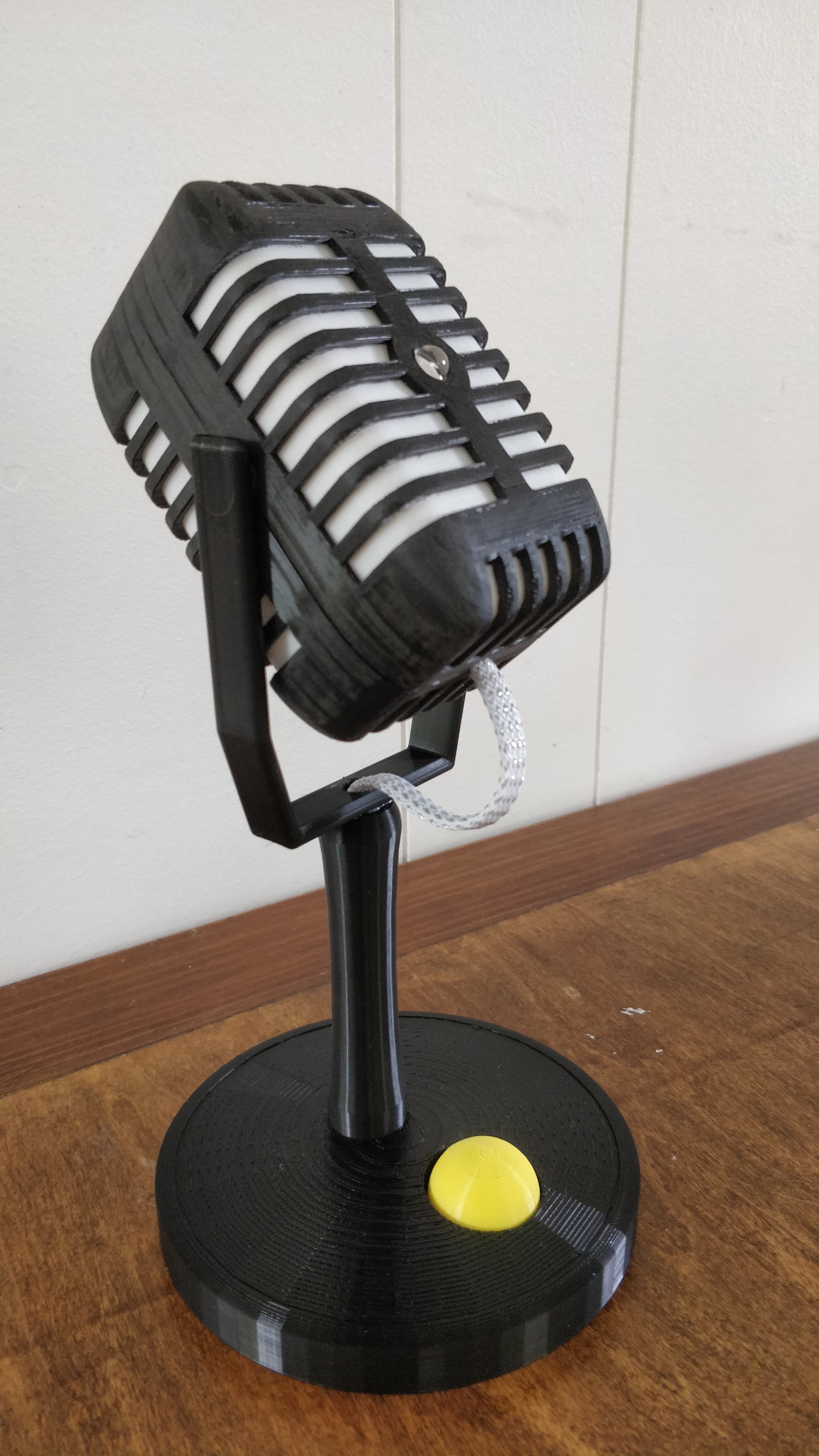 3D printed smart lamp in daylight